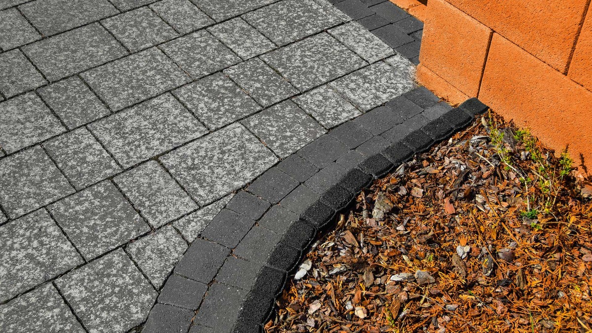 Barabás Villány Kombi térkő