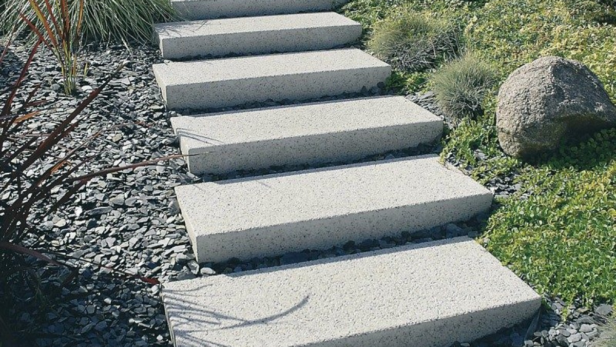 Semmelrock blokklépcső